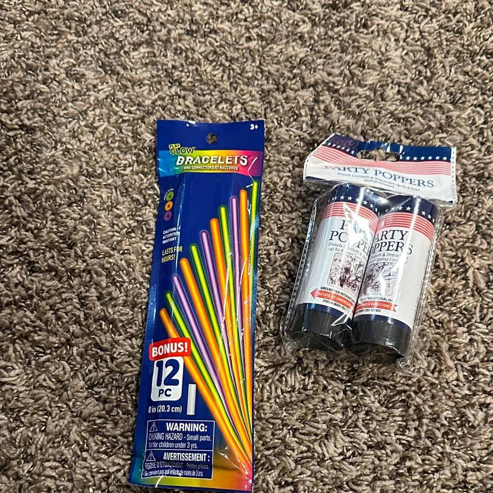 Glow Party Set with Colorful Bracelets and Poppers
